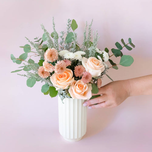 Monroe Vase - Vintage White