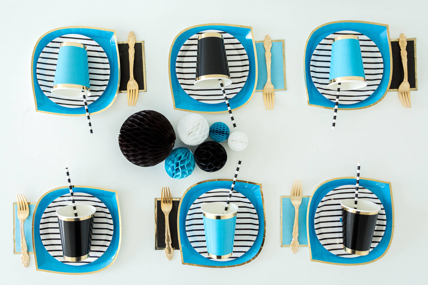 Femme Stripe Dessert Plates - 8 Ct.