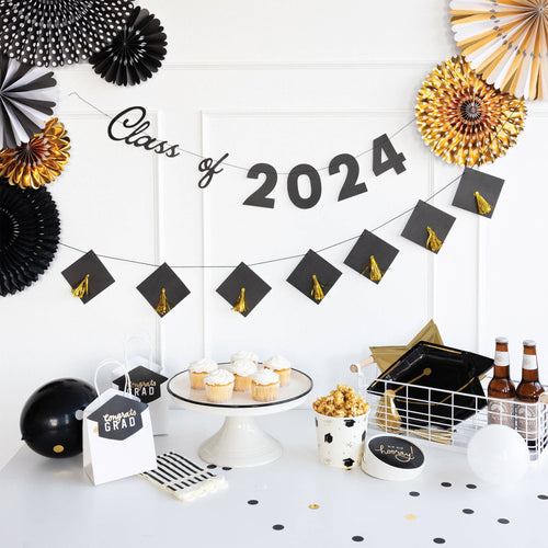 Graduation Cap Shaped Plates - 8 ct.