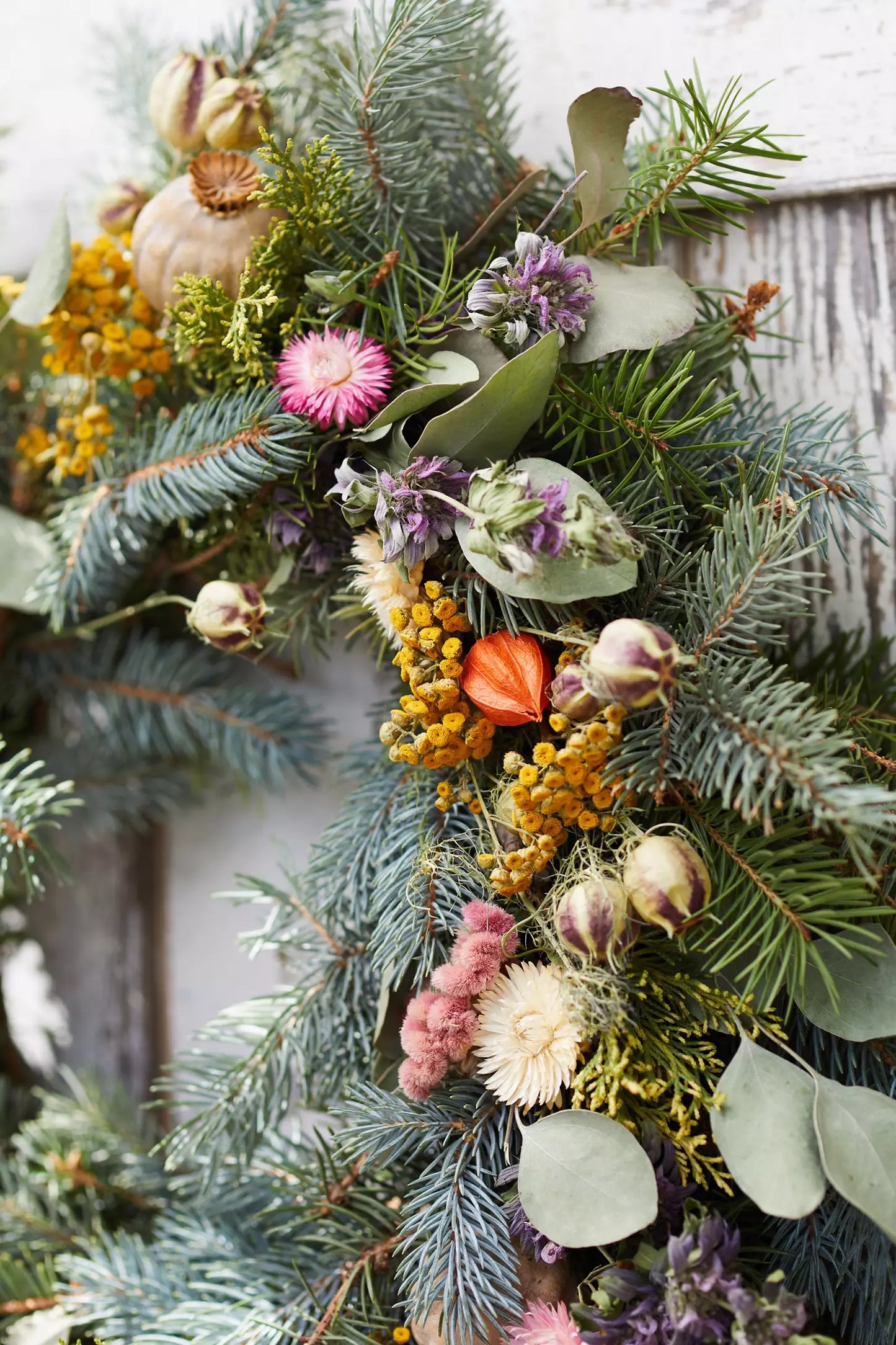 HOLIDAY WREATH DECORATING