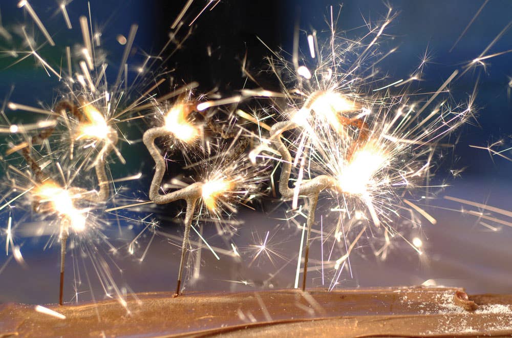4th of July 4" Mini Gold Star Sparkler Wand Set