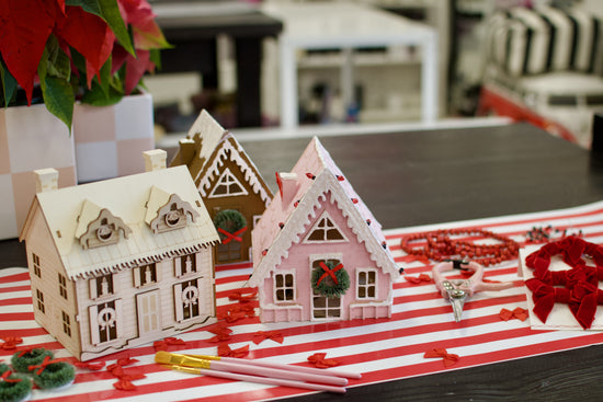 STUDIO SESSION: Holiday House Decorating