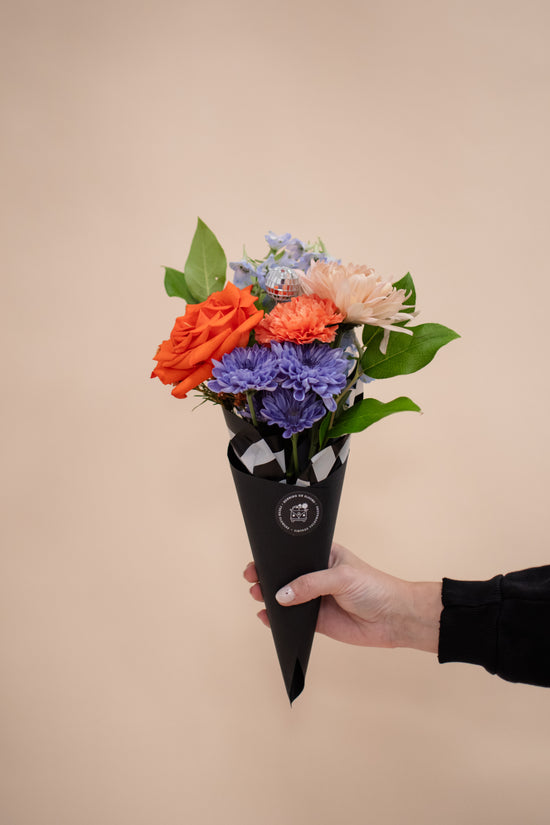 FRESH FLOWERS: Small Bouquet