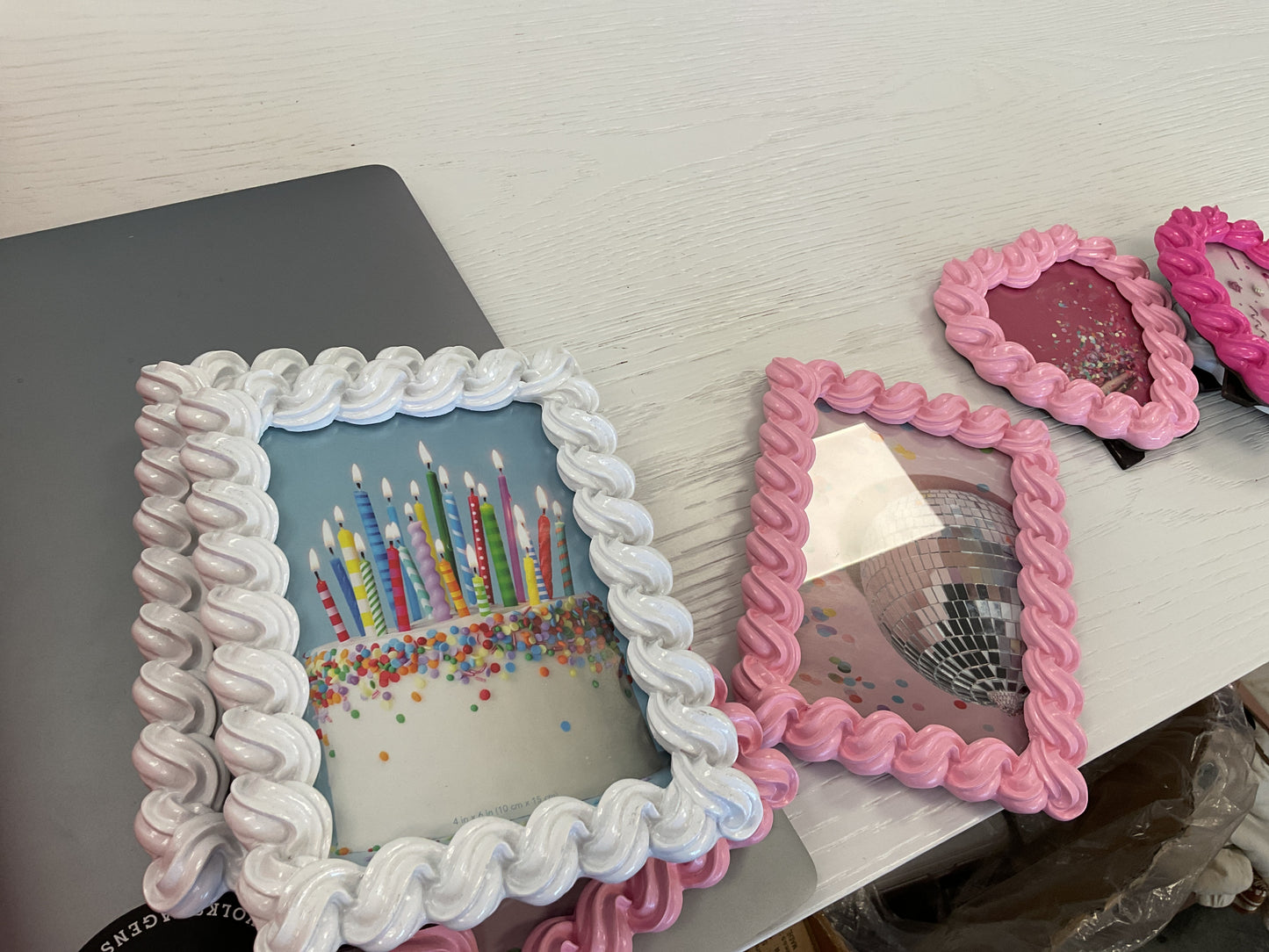 Icing picture frames