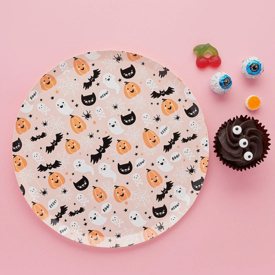 Halloween Character Plates 24pk