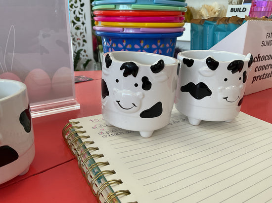 Mini cow pot