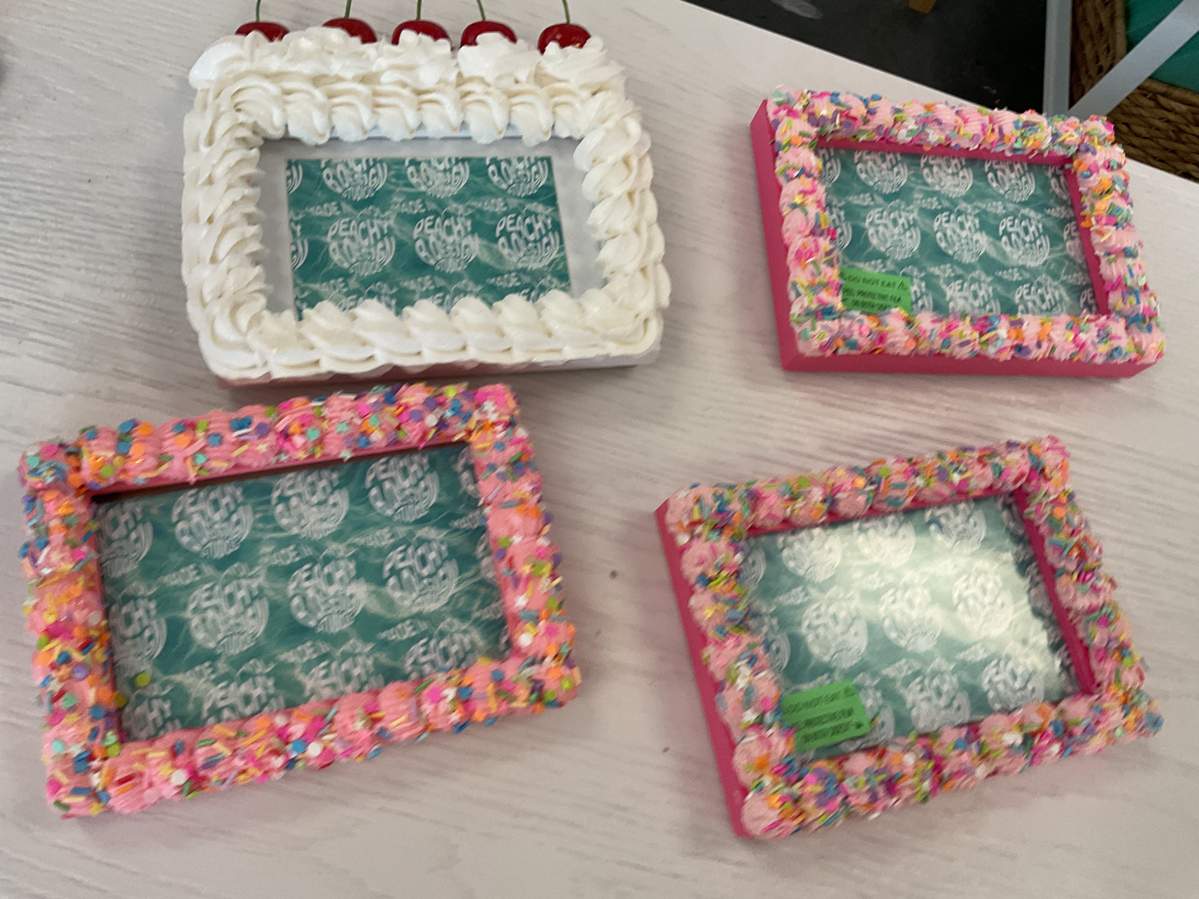 Cake frames