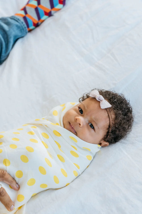 Swaddle - Daisy Dot