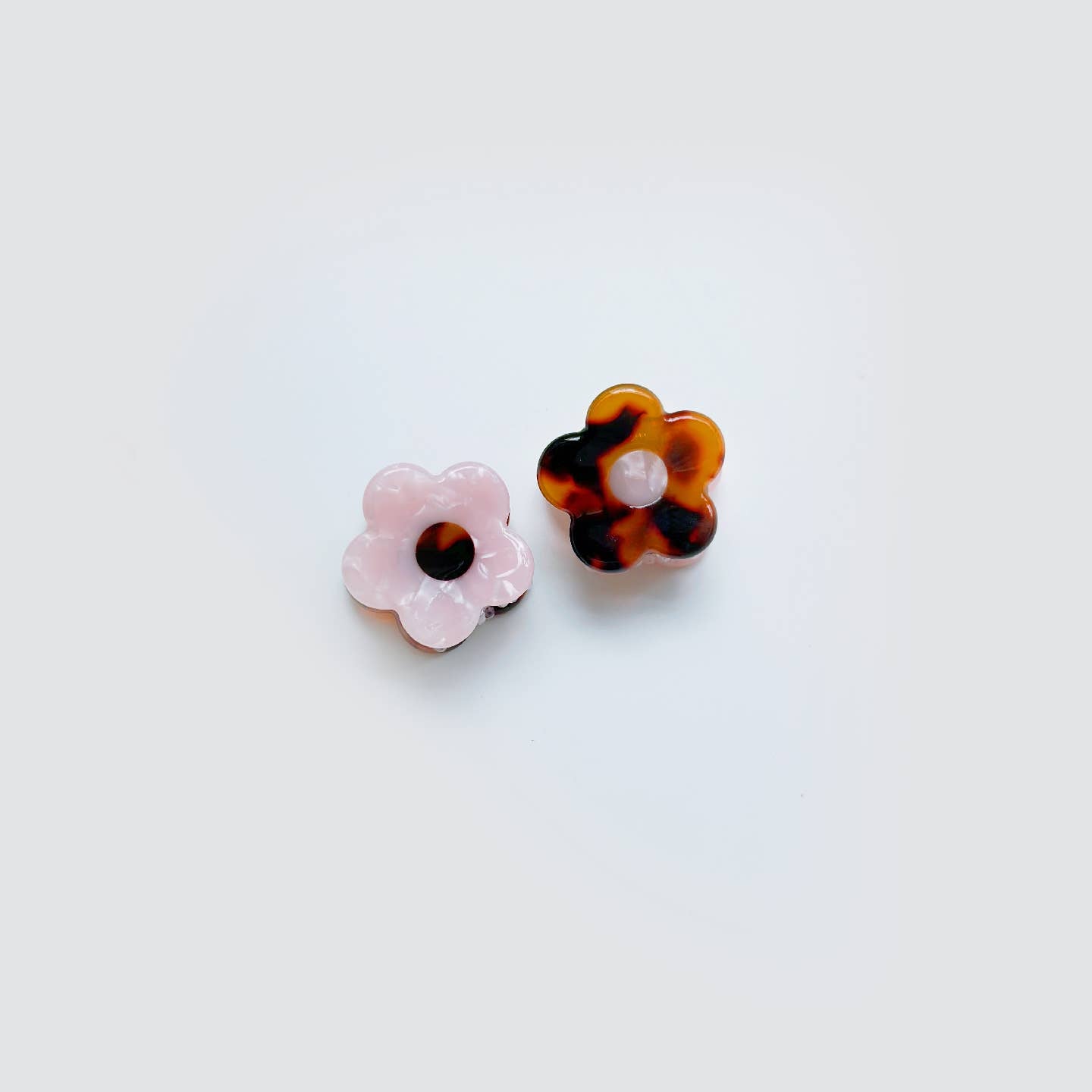 Mini Daisy Hair Clips - Set of 2