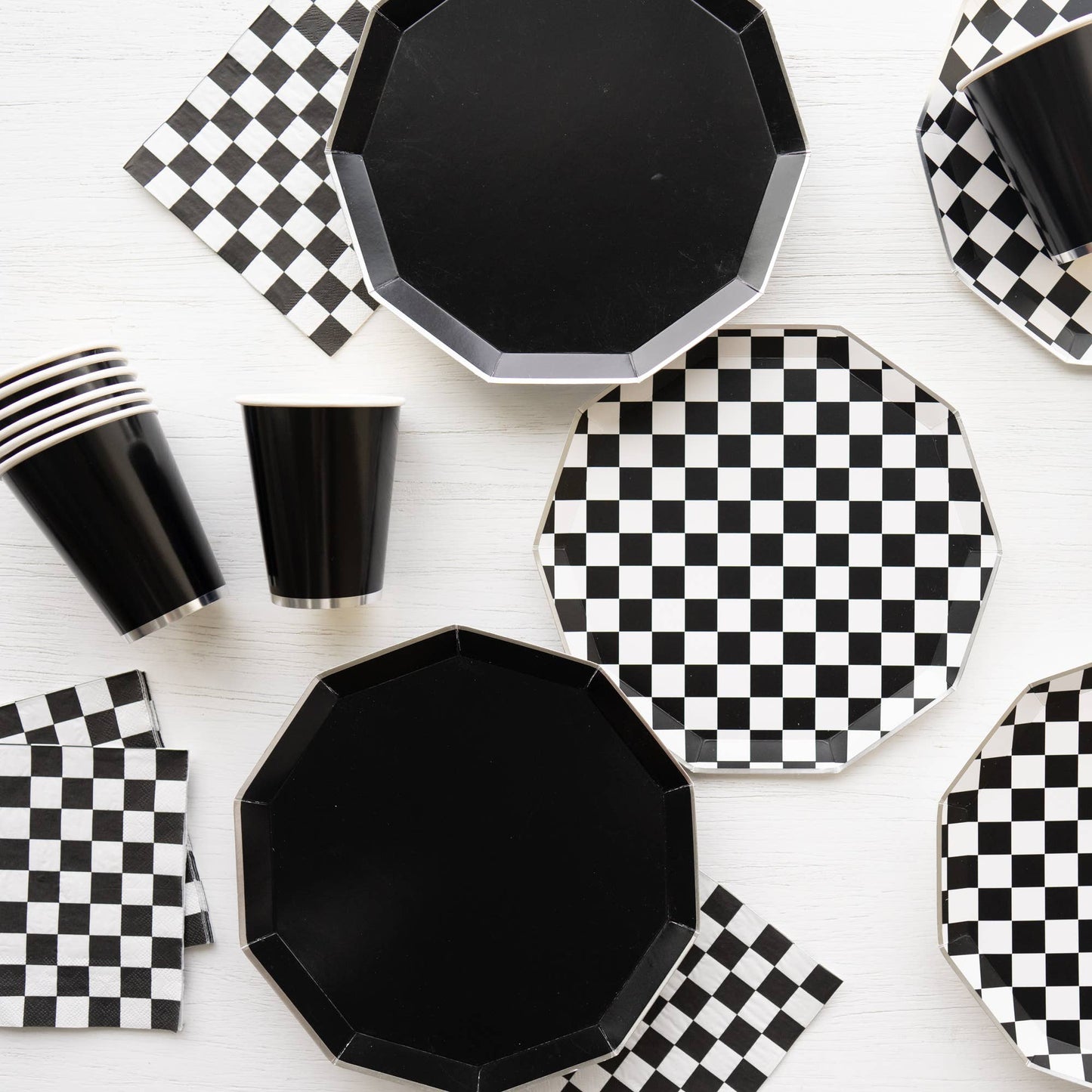 Black Noir Premium Dinner Plates - 8 ct.