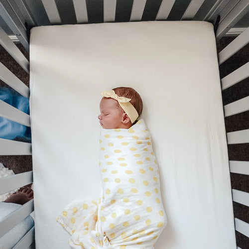 Swaddle - Daisy Dot
